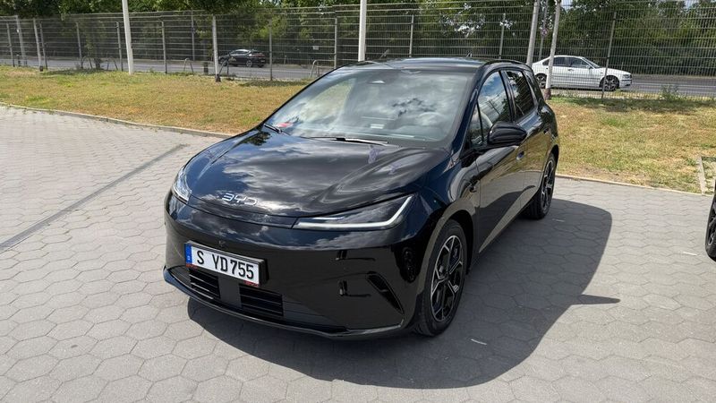 The small car comes with 129 kW/175 hp or 156 kW/212 hp. (Image:Wehner - VCG)