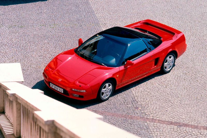 Ebenfalls zumindest in Europa eher selten zu sehen war und ist Hondas NSX. Technisch fuhr er aber mehr als Achtungserfolge ein. (Bild: Honda)