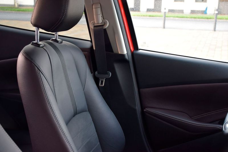 Fast könnte man als Fahrer schon hinter der B-Säule durchschauen. (Holz / »kfz-betrieb«)