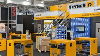 Am Messestand stellt Reyher effiziente Lösungen für eine sichere Beschaffung von C-Teilen vor. (Reyher)