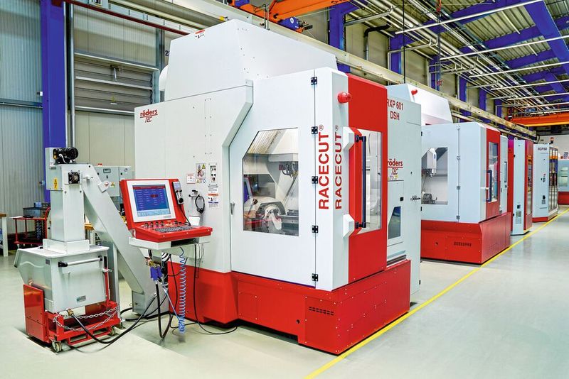 Die Röders HSC-5-Achs-Maschine RXP 601 DSH wurde für höchste Genauigkeitsanforderungen bei hohen Zerspanleistungen ausgelegt.  (Bild: Röders)