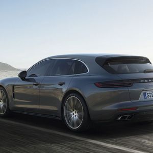(Porsche)