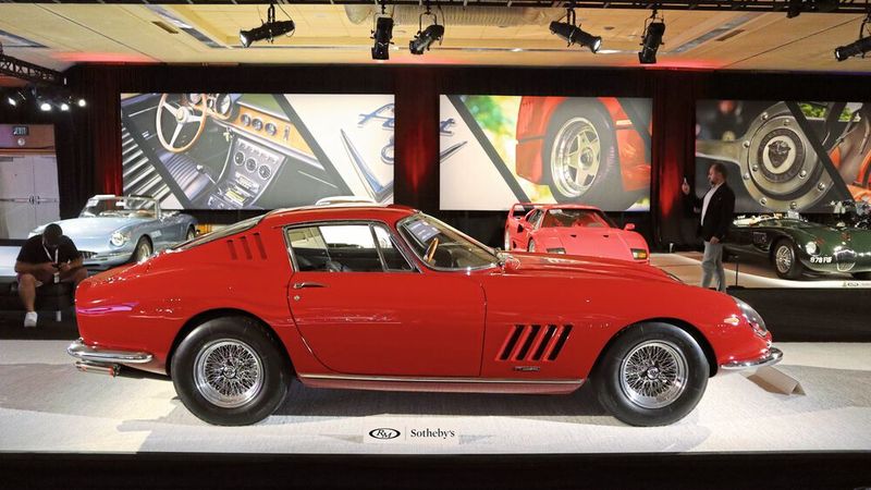 Platz 5 der zehn besten Verkäufe bei der Monterey Car Week 2023: ein 1967er Ferrari 275 GTB/4 Coupé, verkauft für 5.395.000 $ (RM Sotheby’s) (Bild: Classic Analytics)