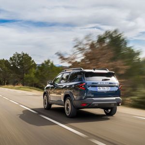 Der Bigster wird zu einem Preis von 23.990 Euro starten.(Bild:  Dacia)