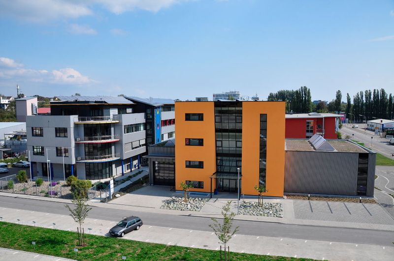 Weber-Hydraulik ValveTech GmbH stellt am Standort Konstanz als Tochtergesellschaft der Weber-Hydraulik Gruppe zuverlässige Proportional- und Schaltventile sowie kundenspezifische Steuerblöcke für anspruchsvolle Anwendungen her. (Bild: Weber-Hydraulik)