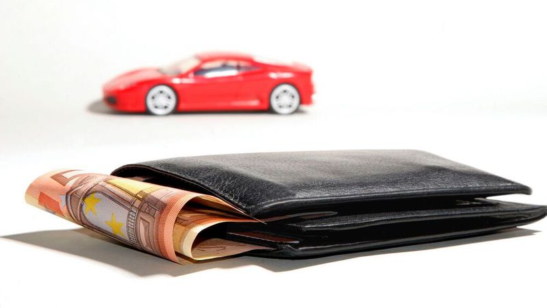 Die Kreditvermittlung kann für Autohäuser ab November 2026 zu bürokratischem Mehraufwand führen.(Bild:  gemeinfrei /  Pixabay)