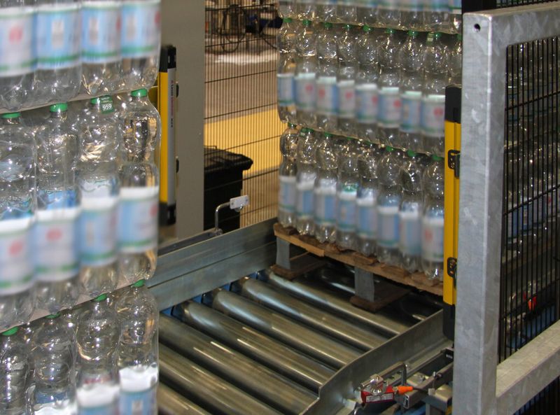 Mehrstrahl-Sicherheits-Lichtschranken MLD. (Leuze Electronic)