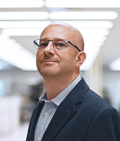 David Holmes, directeur général d'Aerotech Inc. : « Avec l'agrandissement de notre site de Fürth, nous investissons spécifiquement dans la croissance, la proximité avec nos clients et la flexibilité opérationnelle. »  (Source : Aerotech Ltd.)