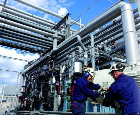 Wo gearbeitet wird, können Fehler passieren – geeignete Methoden und Systeme für einen wirksamen Arbeits- und Gesundheitsschutz können die Unfallrisiken jedoch minimieren. (Bild: TÜV Süd)