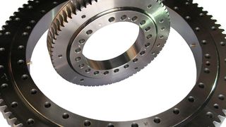 Kreuzrollenlager sind stärker belastbar als Vierpunktlager und sollen sich für Genauigkeitsanwendungen eignen. (KNAPP Wälzlagertechnik)