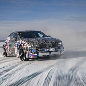 In allen vollelektrischen Modellen der BMW M Neuen Klasse sorgen zwei elektrische Antriebseinheiten an Vorder- und Hinterachse mit je einem Elektromotor pro Rad für eine BMW M typische Fahr-Performance.(Bild:  BMW AG)