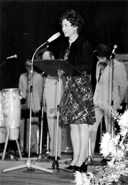 Dorothee Bürkert 1974 bei einer Betriebsfeier.  (Bild: Firmenarchiv Bürkert)