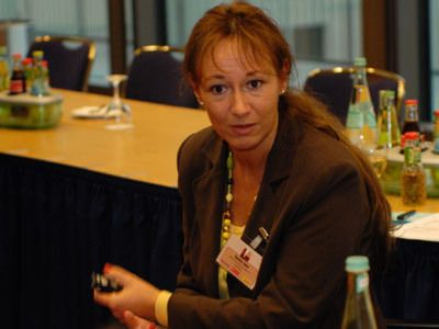 Wie die Unternehmensnachfolge richtig funktioniert hatte Silvia Gerl aus verschiedenen Richtungen beleuchtet: Für Junioren, die einen Betrieb übernehmen, und für Unternehmerinnen, die ihren Betrieb abgeben.  (Archiv: Vogel Business Media)