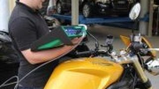 Kann jetzt auch Zweiräder: der Mega Macs 66 von Hella Gutmann. (Foto: HGS)