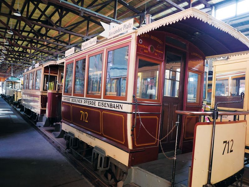  (Alexander Völkert)