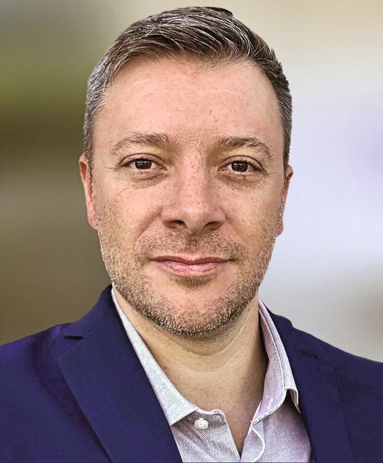 Anatol Löwen bildet seit dem 1. September 2025 mit Steffen Walter die neue Geschäftsführung von Hema.(Bild:  Hema Maschinen- und Apparateschutz GmbH)