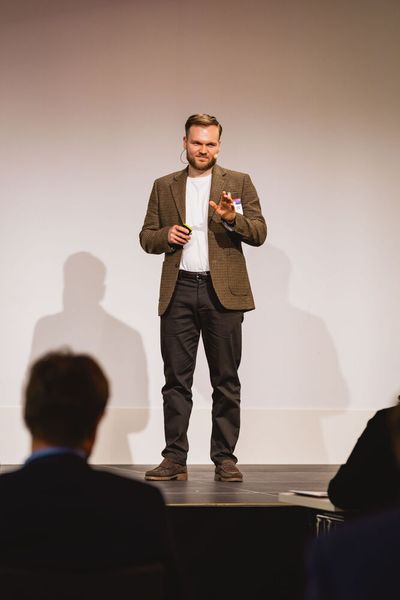 Impressionen vom 24. Würzburger EMS-Tag: Im Mittelpunkt standen aktuelle Branchenthemen, praxisnahe Impulse und insbesondere der persönliche Austausch innerhalb der EMS-Community. (Bild: Stefan Bausewein)