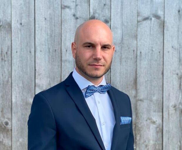 Pascal Willi, Leiter Digital & Marketing (Vizedirektor) der Elektro-Material AG, betont die Notwendigkeit von benutzerfreundlichen B2B-Lösungen, die persönliche Erwartungen mit komplexen Unternehmensanforderungen verbinden. (Bild: Pascal Willi)