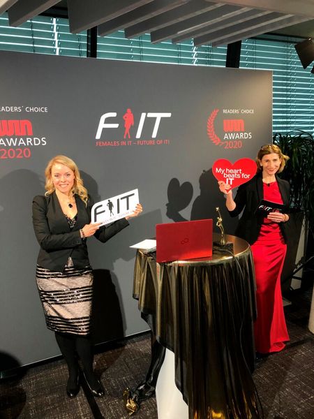 Eva Kanzler und Daniela Schilling (Vogel IT-Akademie) führten durch die Online-Veranstaltung. (Bild: Vogel IT-Akademie)