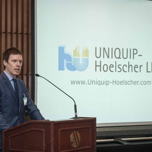 Tim Röder von Hölscher Wasserbau während des Expertentreffens zum Thema Wasseraufbereitung in Doha/Katar