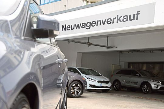 Leasings sind ein wichtiger Teil des Neuwagengeschäfts. Die großen Onlinebörsen bieten hier Händlern bisher allerdings nichts. Autoscout 24 will das jetzt ändern – und damit in das Geschäft der spezialisierten Leasingplattformen eindringen.(Bild:  Achter/»kfz-betrieb«)