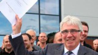 Paul Neumark schenkt seinen Oldtimerbetrieb Classic Motor Cars den Mitarbeitern. (CMC)