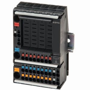 Bild 4: Modul 18plus besteht aus drei Basis-Komponenten. Kabelbaum und Potenzialverteilung sind integriert. Durch Bestücken mit unterschiedlichen Schutzschaltern lässt sich die Absicherung an die gegebene Anwendung anpassen.(Bild:  E-T-A)