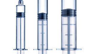 Mehr Sicherheit in der Infusionstherapie soll die neue Großformatspritze Schott Top pac bringen, die vor allem für Anwendungen in der Notfall- und Intensivmedizin gedacht ist. (Bild: Schott)