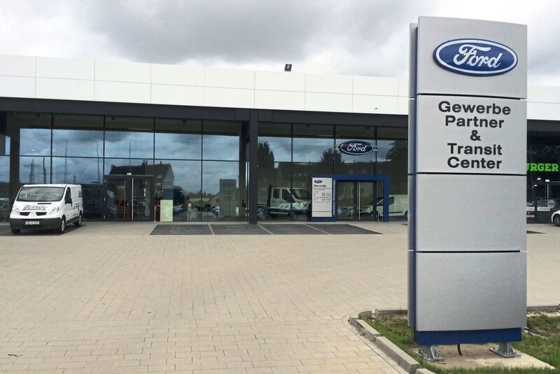 Neben Nissan- und Infiniti-Interessenten will das Autohaus Bernds in Oberhausen explizit Gewerbekunden ansprechen. Dazu vertreibt der Händler Fahrzeuge von Ford …  (Baeuchle/»kfz-betrieb«)