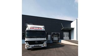 Im Winter geht im Ladebereich über die Hallentore besonders viel Wärme verloren. Eine Abtrennung dieses Bereichs vom restlichen Lager mit Schleuse und Schnelllauftor kann daher sinnvoll sein. (Archiv: Vogel Business Media)