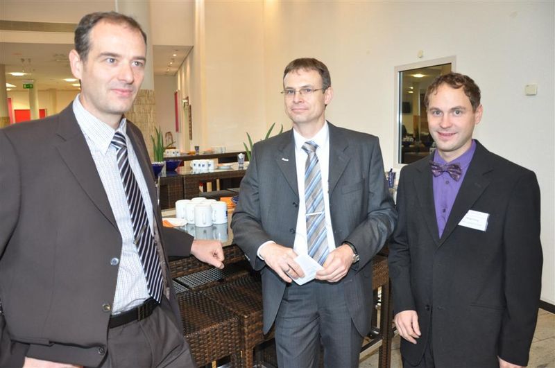 von links: Sven Seintsch, Prüflabor BIS Prozesstechnik, Michael Pelz, EMR Plant Engineer Clariant, Helge Essig, DKD Labor BIS Prozesstechnik (Archiv: Vogel Business Media)