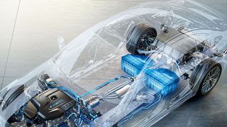 Um Hybridmotorsysteme ausgiebig testen zu können, werden in den Entwicklungslaboren rückspeisefähige AC/DC-Wandler benötigt, die quasi als Mittler zwischen Akku und Stromerzeuger bzw. Antrieb fungieren. (Hersteller)