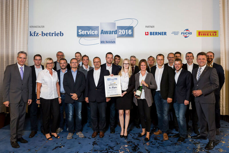 Mercedes-Benz-Partner Paul aus Passau kann nicht nur Nutzfahrzeuge (Sieger beim Service Award 2015): Auch die Pkw-Sparte überzeugte mit Rang 3! (Stefan Bausewein)