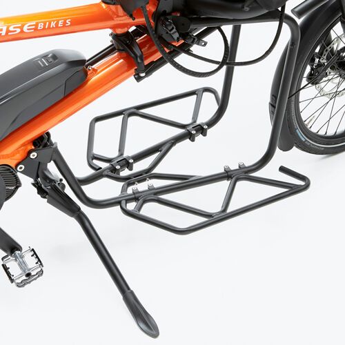 Hier unten haben zum Beispiel Geträünkekisten Platz. Maximal 40 kg Zuladung sind möglich. (Bild: Hase Bikes)