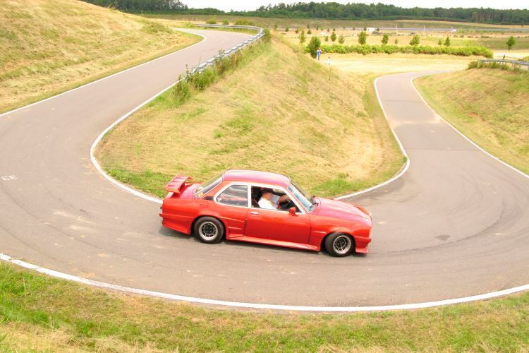 Das Testgelände von Boxberg dient im Alltag der Erprobung von automobilen Prototypen.  Außer im Rahmen der Boxberg Klassik ist der Zutritt streng untersagt. (Dominsky)