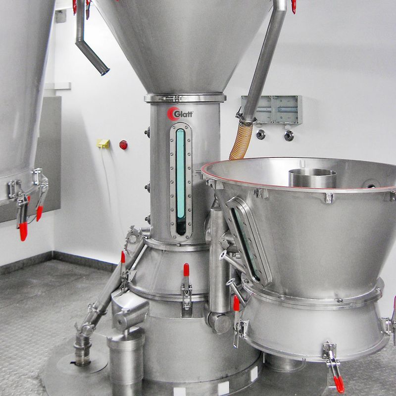AGT Pilot-System im Glatt-Technologiezentrum Weimar. Die Kapazität reicht von 10 bis 150 kg/Batch oder 5 bis 50 kg/h bei kontinuierlichem Betrieb. 