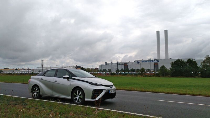 Kurzer Zwischenstopp am VW-Werk in Zwickau/Mosel. Volkswagen fertigt hier den batterieelektrischen ID 3. (Bild: Thomas Günnel/»Automobil Industrie«)