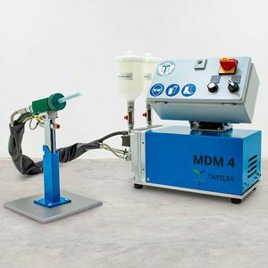 Die nächstgrößere Schwester des MDM 3 heißt MDM 4. Es dosiert Volumenströme zwischen 50 und 800 ml/min und Dosierverhältlnisse von 100:10 bis 10:100.