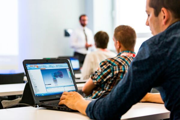 Impressionen vom 11. Anwenderkongress Steckverbinder im VCC Würzburg (Bild: Stefan Bausewein)