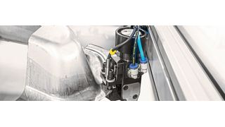 Schmale Minigreifer von Misati sorgen für sicheres Handling auch auf engstem Raum. (Bild: Misati)