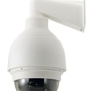 Die Glaskuppel-IP-Kamera LevelOne FCS-4041 eignet sich besonders für weitläufige In- und Outdoor-Gelände, da sie im Temperaturbereich von -40° bis 50° Celsius arbeitet.
