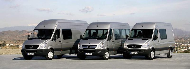 Bild 2: Wie für den Vaneo, der unter die Pkw-Klasse fällt, wurde auch für den Daimler Sprinter als Nutzfahrzeug Tool-in-Tool erfolgreich eingesetzt; damit konnten im Vergleich zum herkömmlichen Werkzeugbau mehr als 70 Werkzeuge eingespart werden. Bild: Daimler (Archiv: Vogel Business Media)