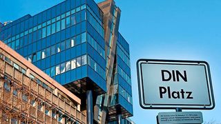 Das DIN unterstützt die Marktfähigkeit innovativer Lösungen durch Standardisierung. Zusammen mit dem VDI wurde jetzt die erste Normungs-Roadmap Logistik veröffentlicht. (Bild: DIN)