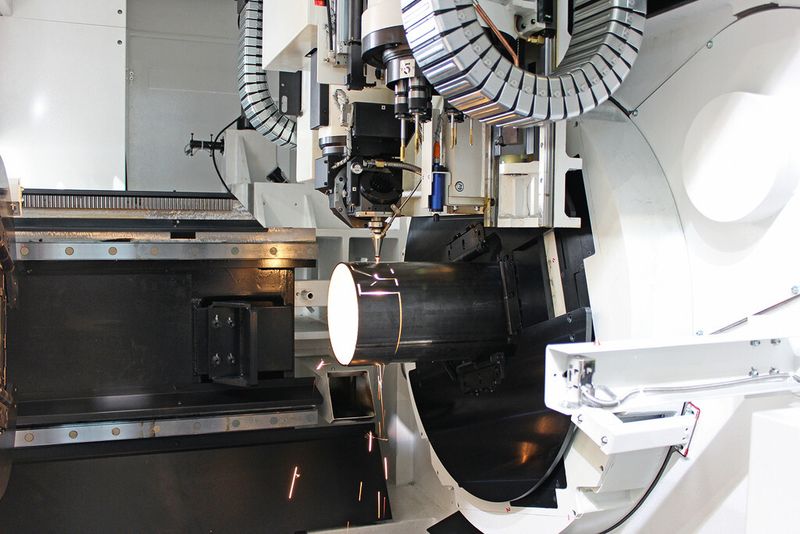 Bild 4: Selbst korrodierte und verschmutzte Oberflächen können aufgrund der gleichmäßig verteilten Energie im Laserstrahl mit hochwertigem Ergebnis geschnitten werden. (Bild: Mazak)