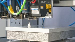 Ziel des Projektes Addi-Line ist ein prozessintegriertes Prüfsystem, das die Qualität der 3D-gedruckten Komponente beim Entstehen in Echtzeit überwacht. (Fraunhofer-IKTS)