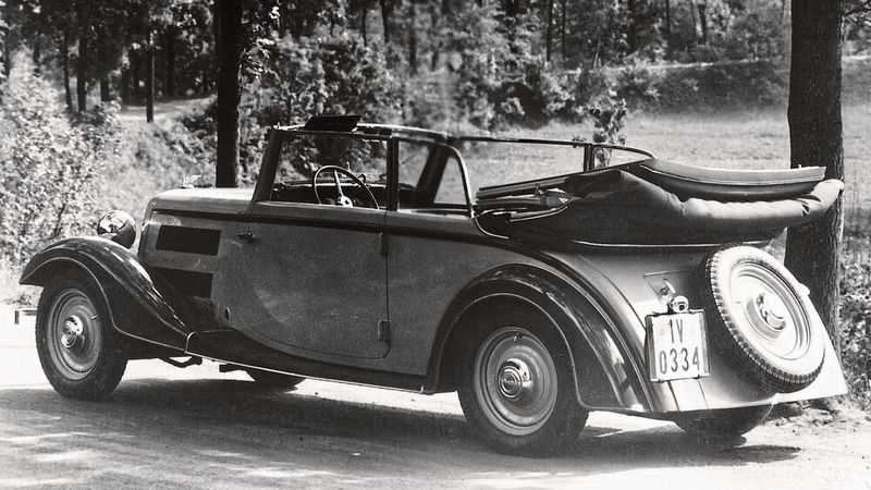 Den Wanderer W22 stellte die Auto Union 1933 als größere Ausführung des Wanderer W21 mit 1,7-Liter-Motor vor. Beide wurden im Konstruktionsbüro von Ferdinand Porsche in Stuttgart als Porsche Typ 7 entwickelt. (Bild: Audi)