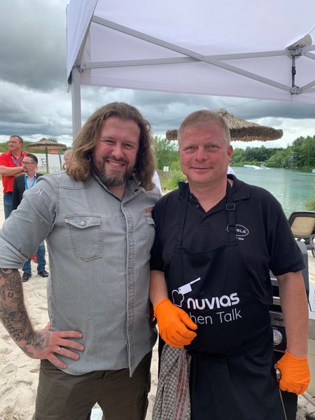 Grillmeister des Abends! (Bild: IT-BUSINESS)