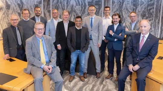 Trois lauréats parmi les neuf finalistes du Prix IFF (Innovation Fribourg Freiburg) seront annoncés lors de la cérémonie de remise des prix le 6 novembre 2024. (Source :  www.stemutz.com)