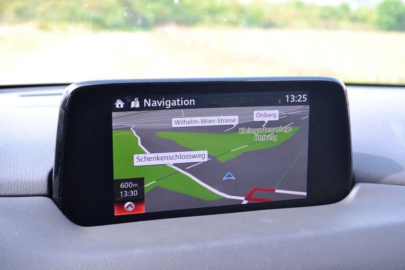 Die Navigation lässt sich beispielsweise ...  (Seyerlein/»kfz-betrieb«)