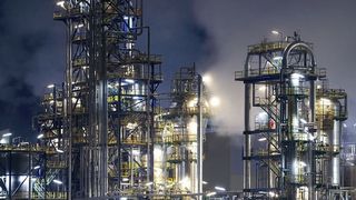 Abb. 1: Die petrochemische Industrie gehört zu den typischen Anwendern der kalorimetrischen Brennwert-Bestimmung.  (Bild: Bornemann Pumps)